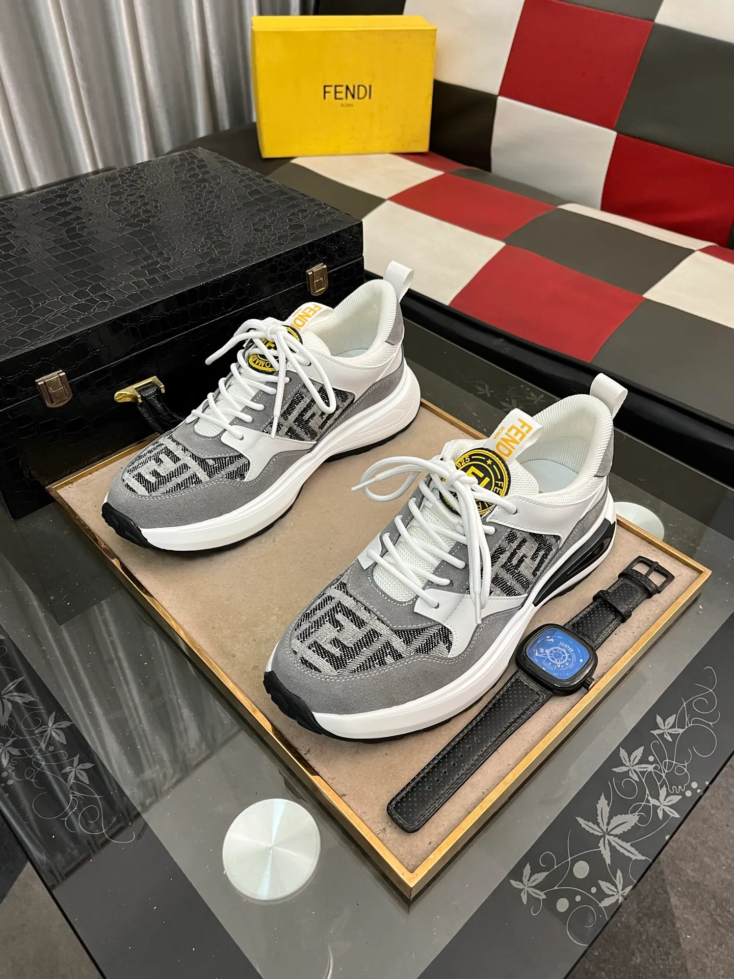 Men's shoes 💰458⌚️⌚️FENDI "FENDI" Regular size: 38-44 (casual shoes) Product materials: Selected cowhide upper, soft sheepskin lining; original outsole. 6️⃣colors available